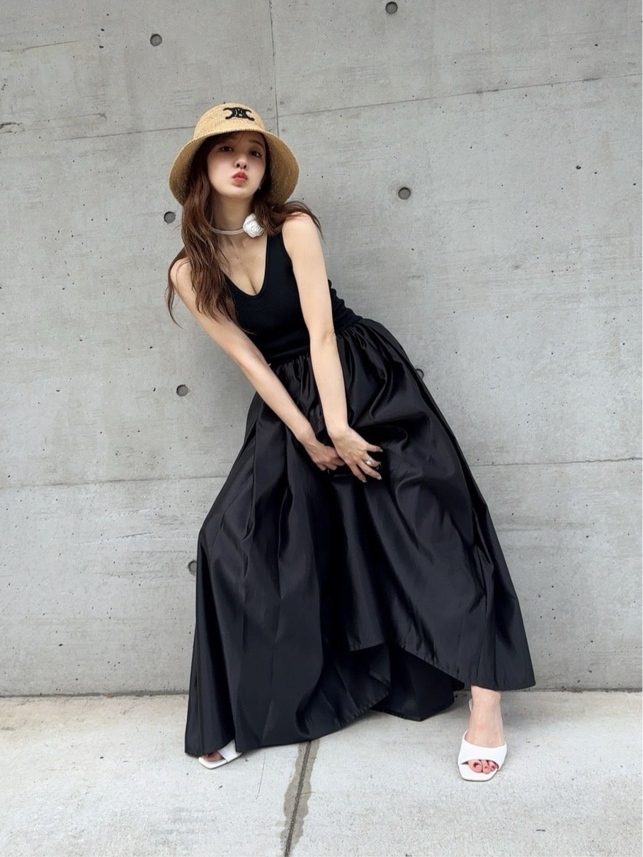 ワンピース rosyluce FIT AND FLARE DRESS - BLACK FIT AND FLARE DRESS - BLACK – Rosy luce