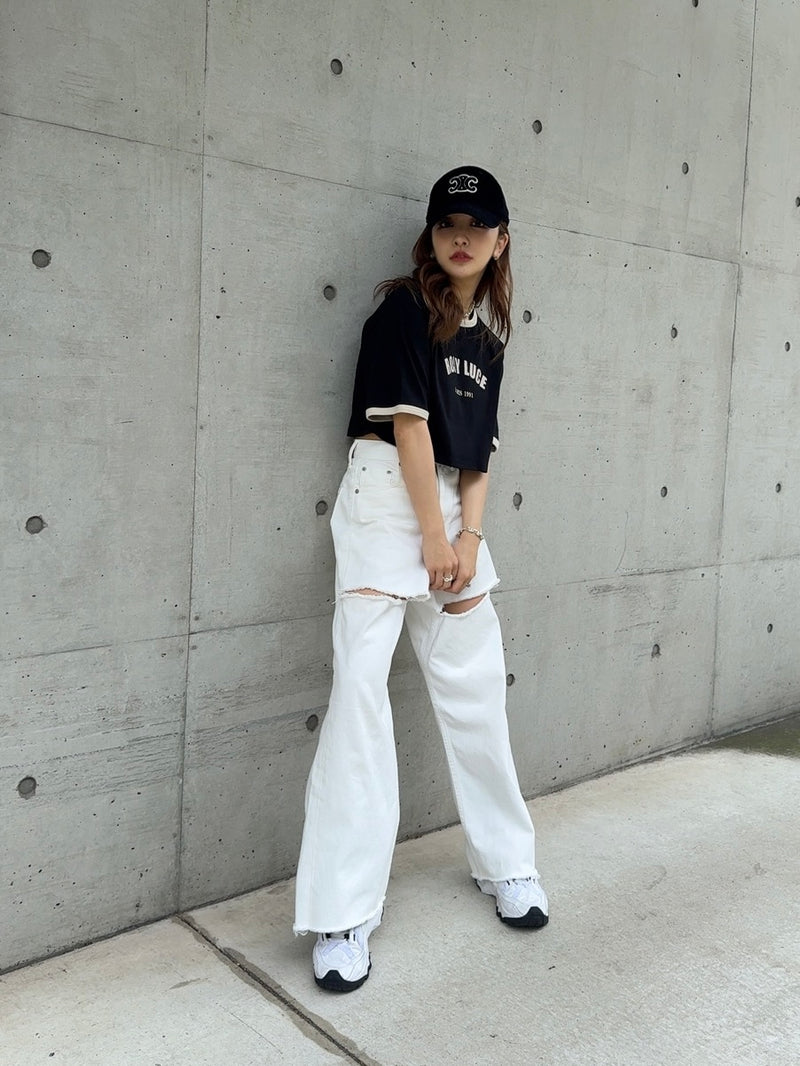 CROPPED ROSY TEE - BLACK