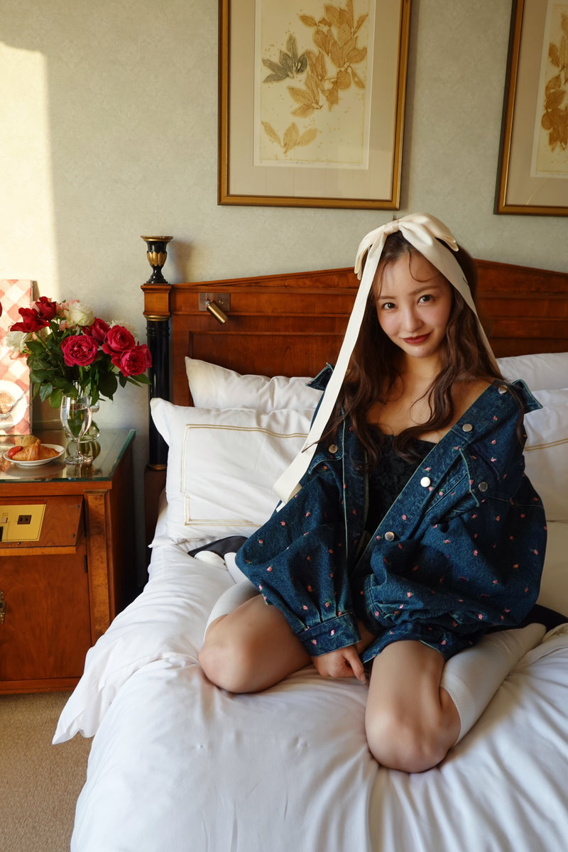 Embroidery Flower denim jacket