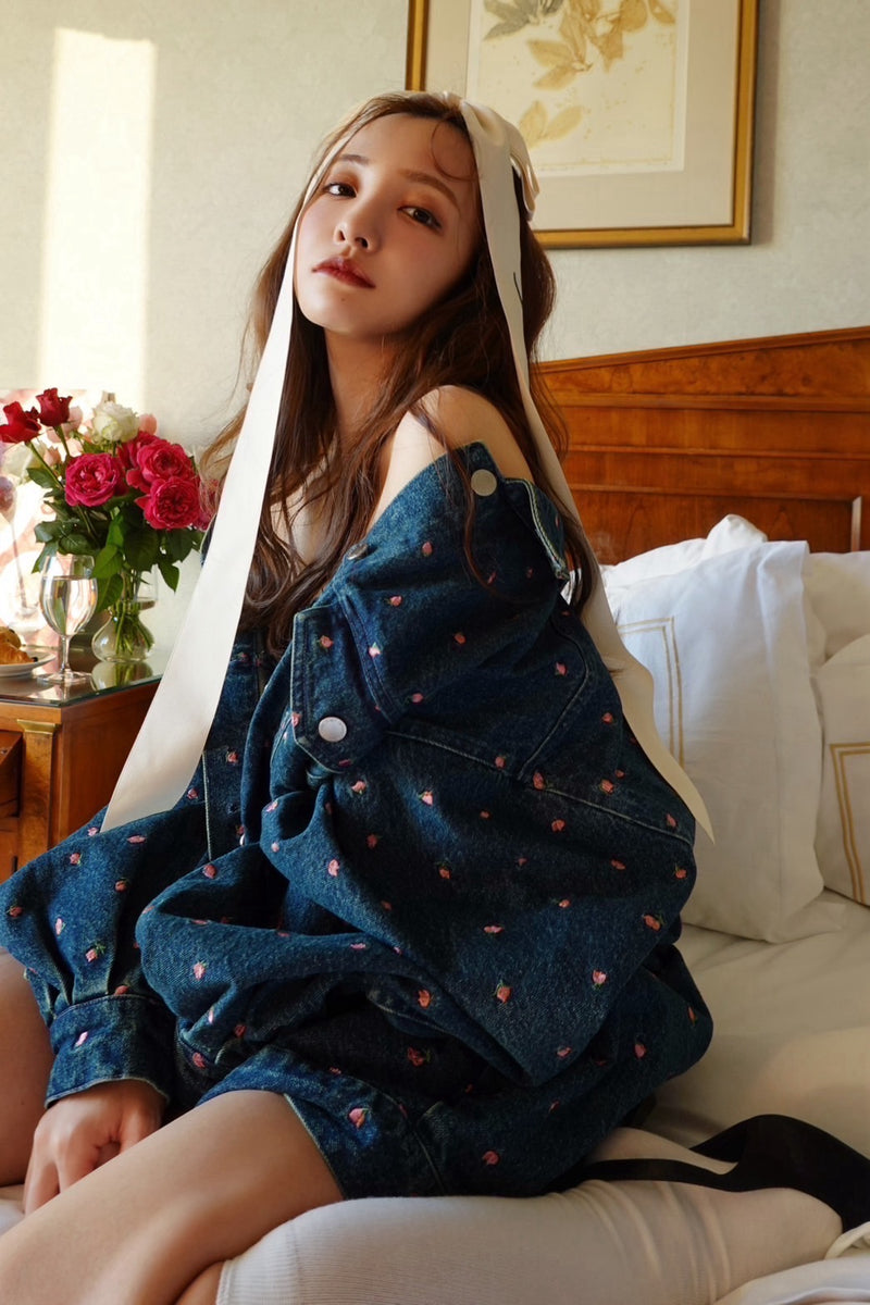 Embroidery Flower denim jacket