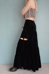 SIDE CUT VELOUR SKIRT - BLACK