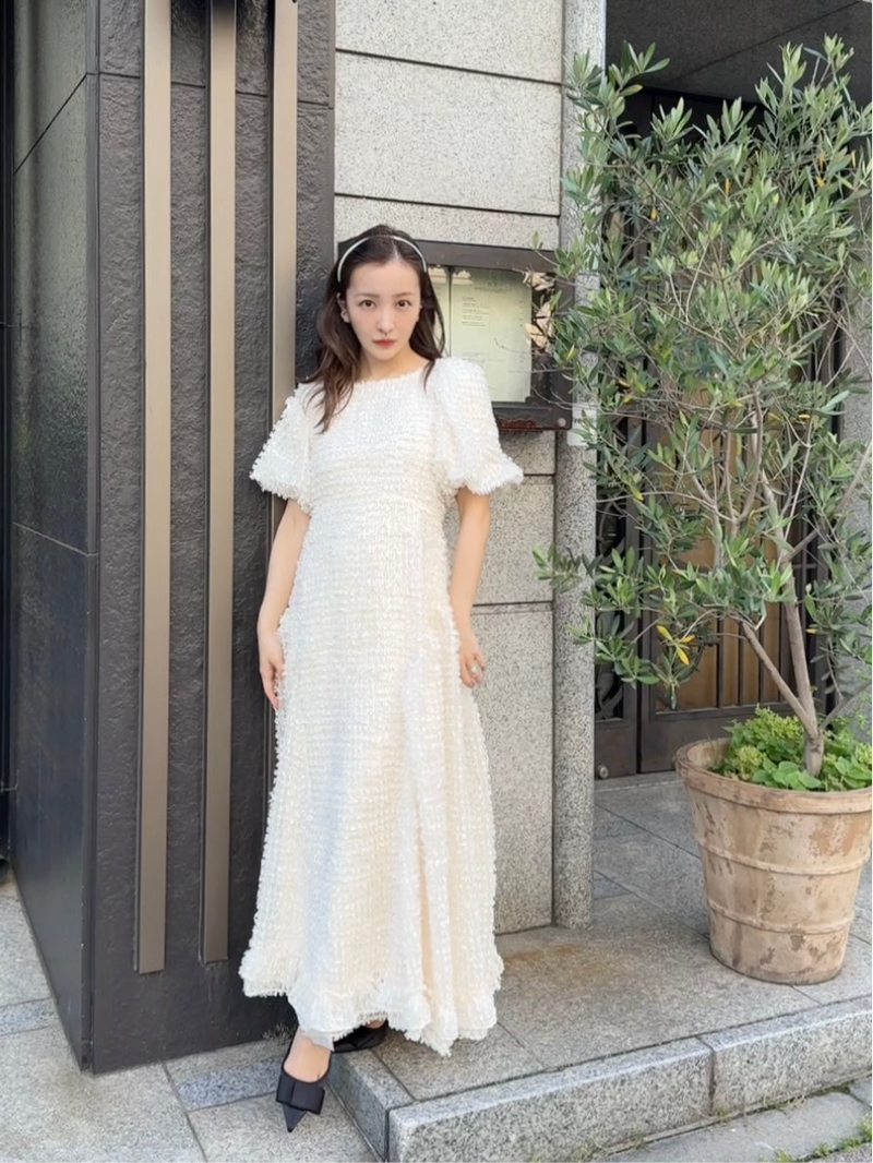 VOLUME BACK OPEN  DRESS  - IVORY
