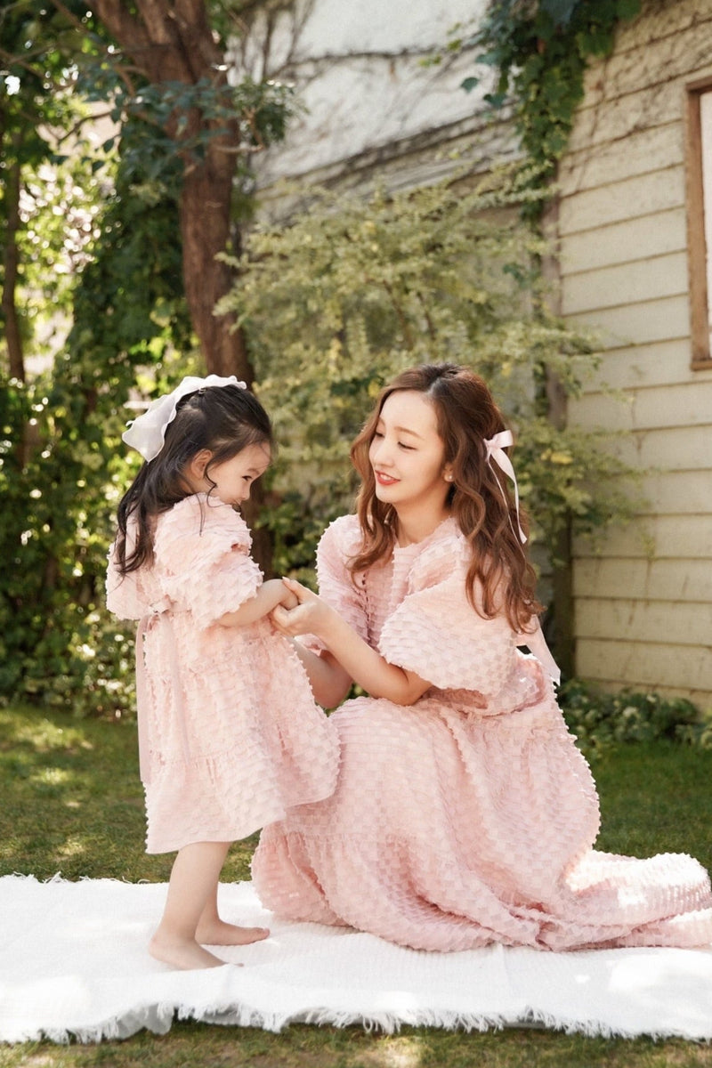 Baby Rosy luce / KIDS】Jacquard back ribbon dress Baby Rosy luce / KIDS】Jacquard back ribbon dress