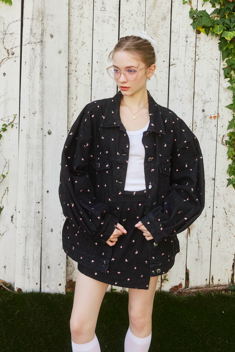 Embroidery Flower denim jacket - BLACK