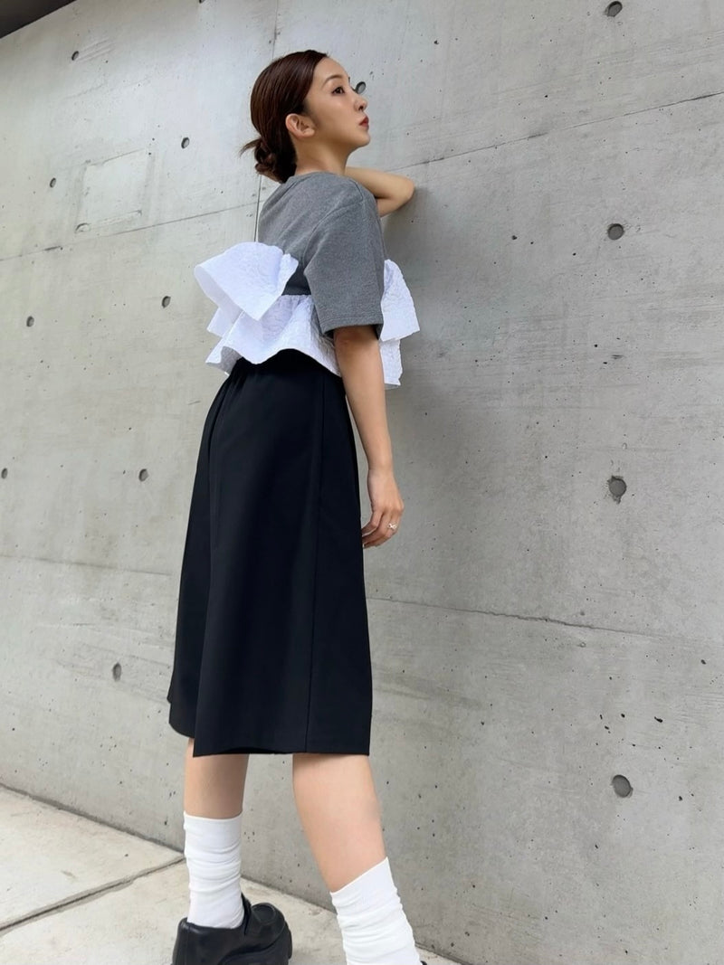 FRILL TEE - GRAY