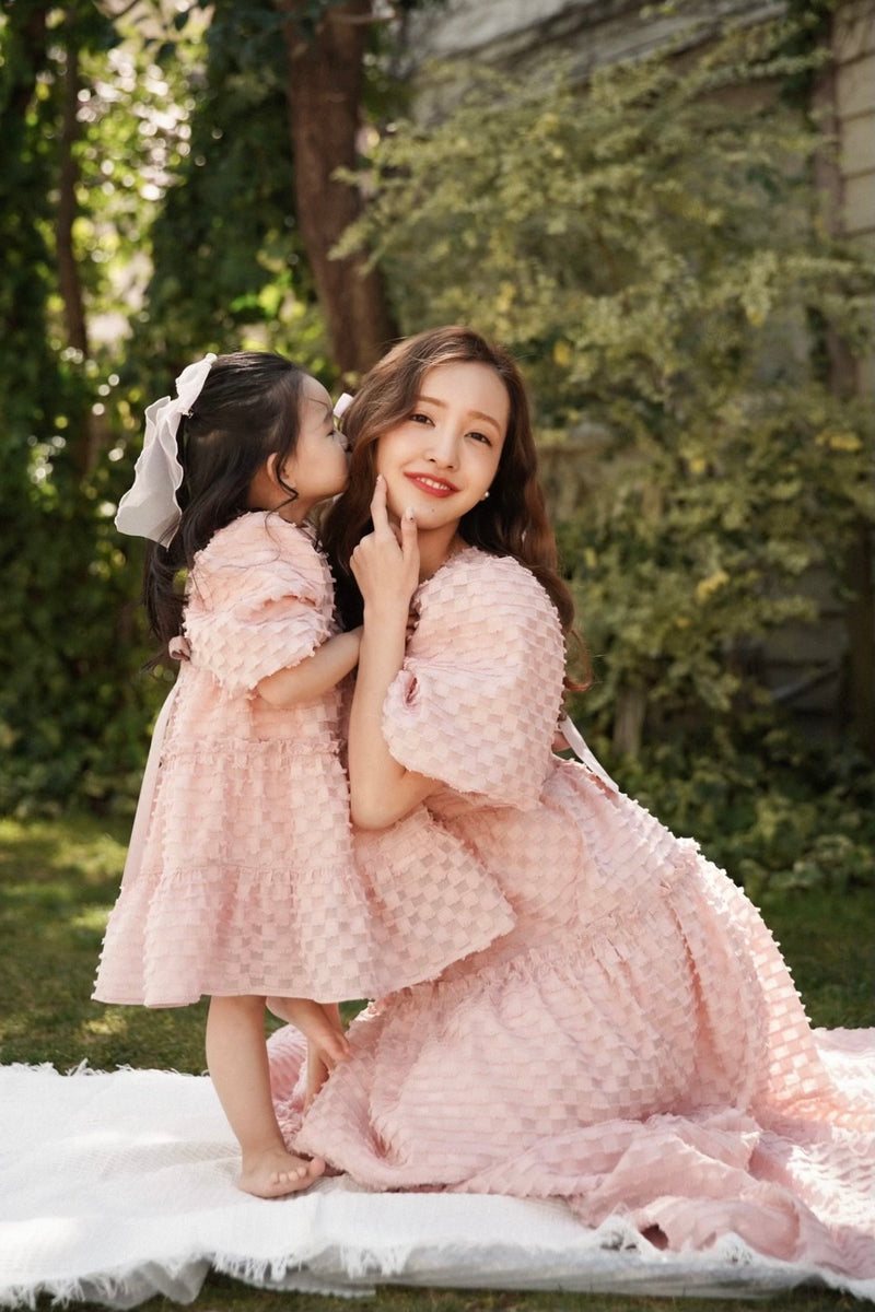 Baby Rosy luce / KIDS】Jacquard back ribbon dress Baby Rosy luce / KIDS】Jacquard back ribbon dress