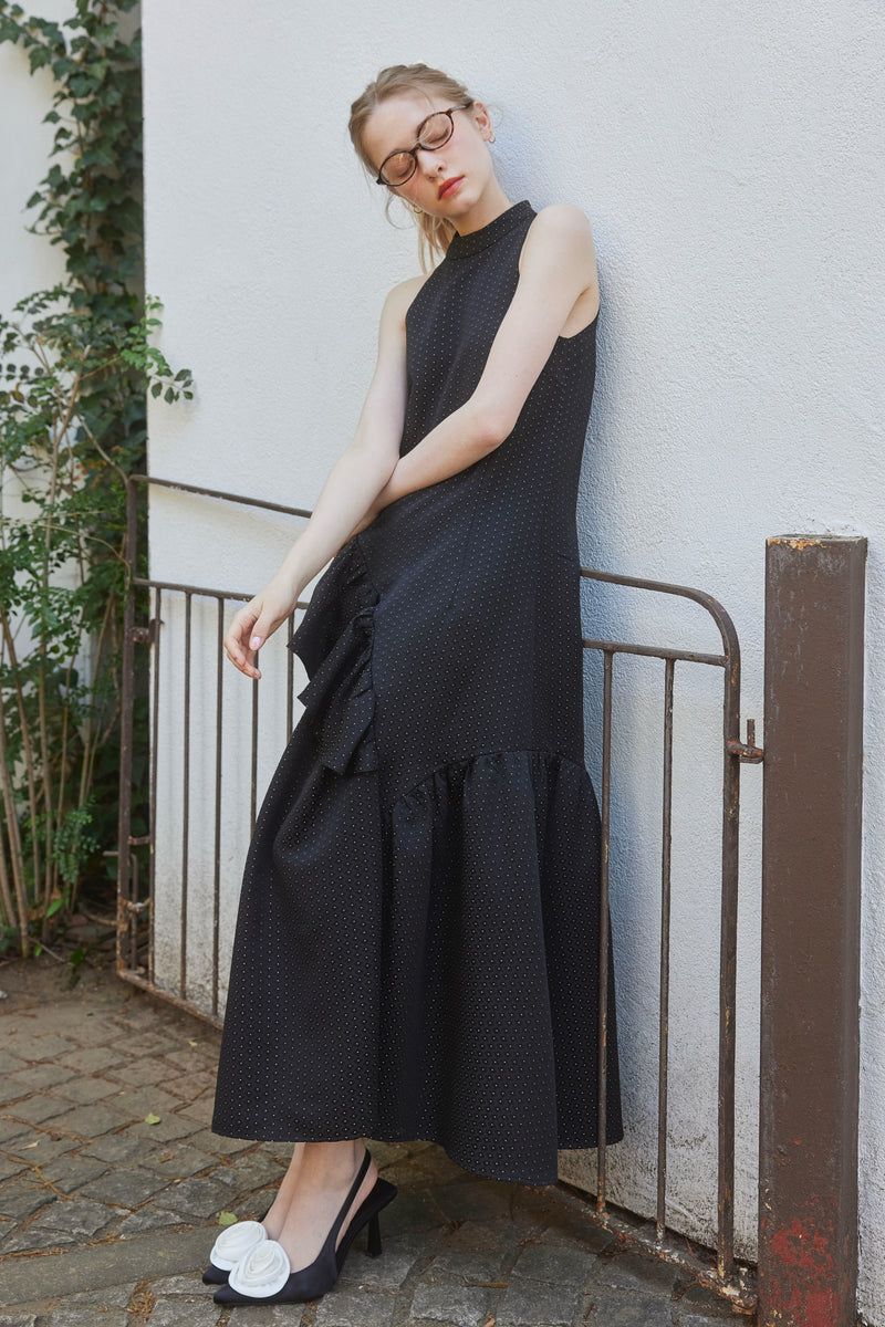 JAQUARED FRILL DRESS - BLACK