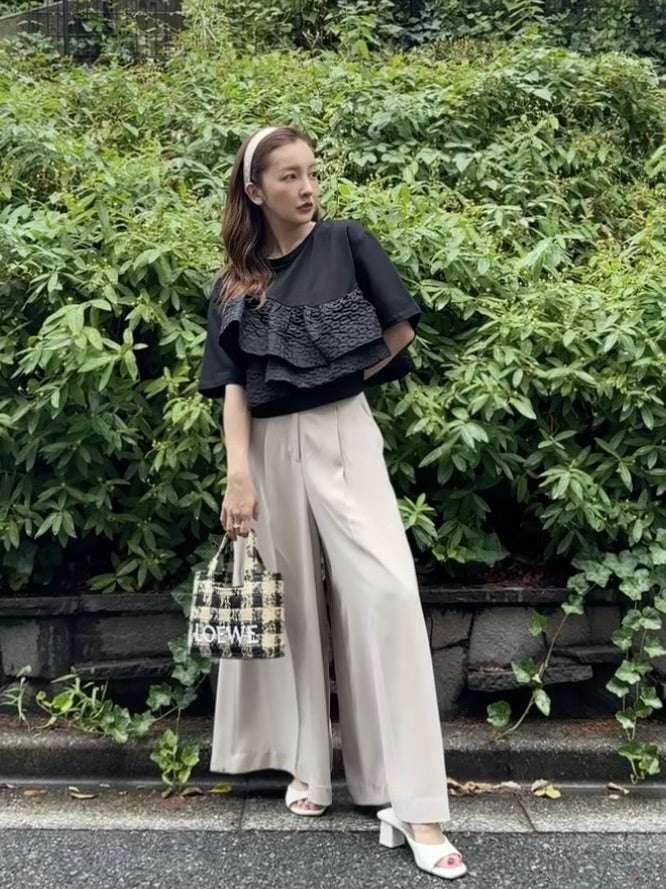 FRILL TEE - BLACK