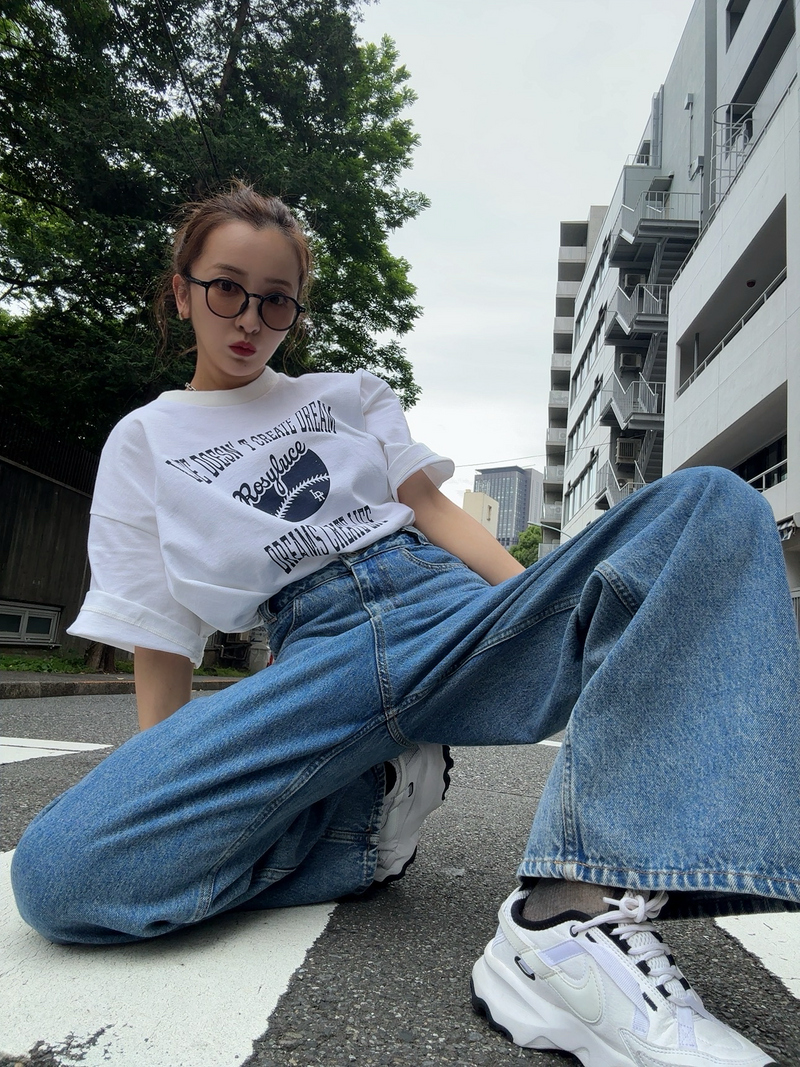 ROSY COLLEGE LOGO TSHIRT - WHITE
