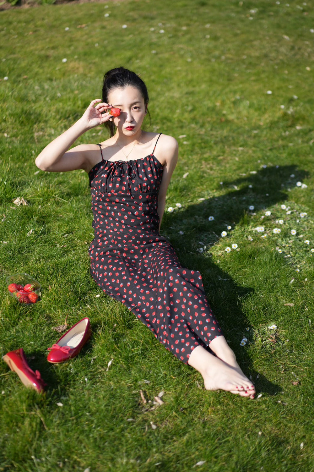 偉大な BLACK - dress camisole Strawberry – luce Rosy トップス